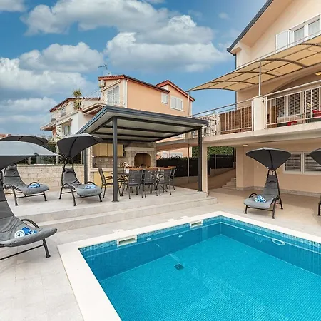 Urban Villa *