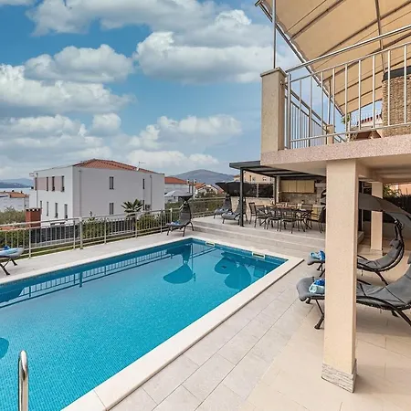 Urban Villa